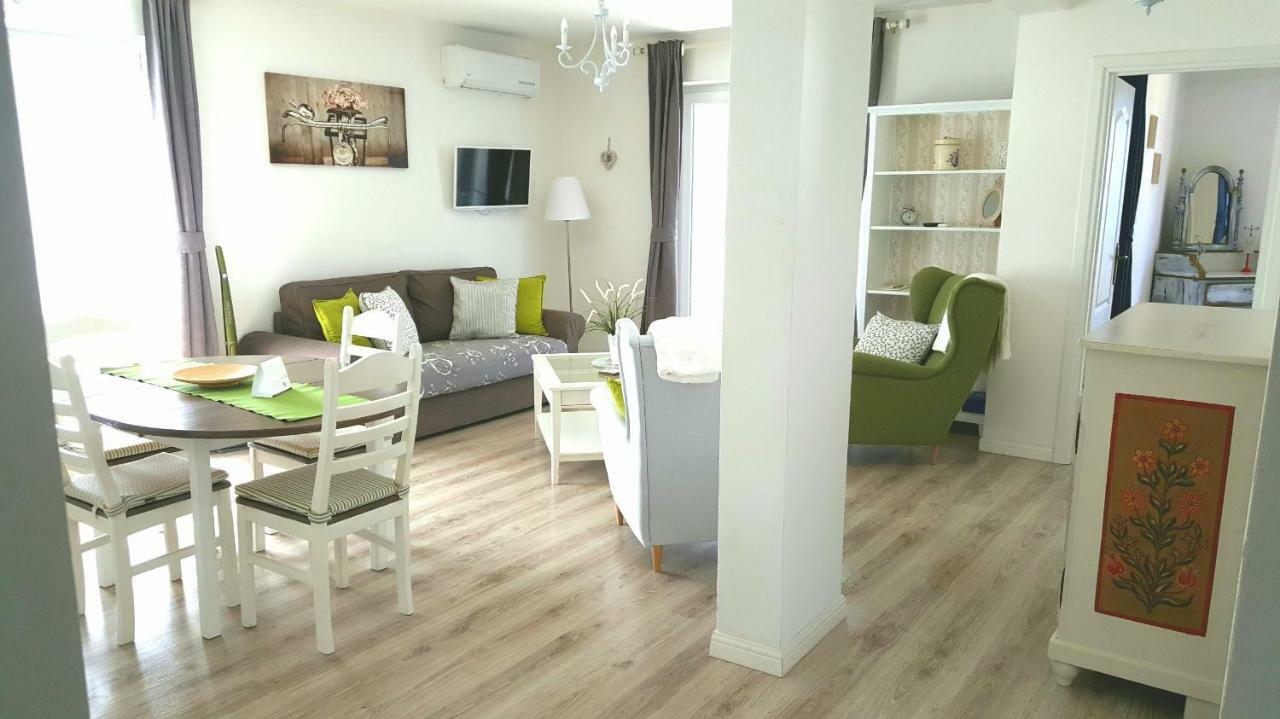 Apartments Villa Harmonie - Adults Only +14 Цриквеница Экстерьер фото